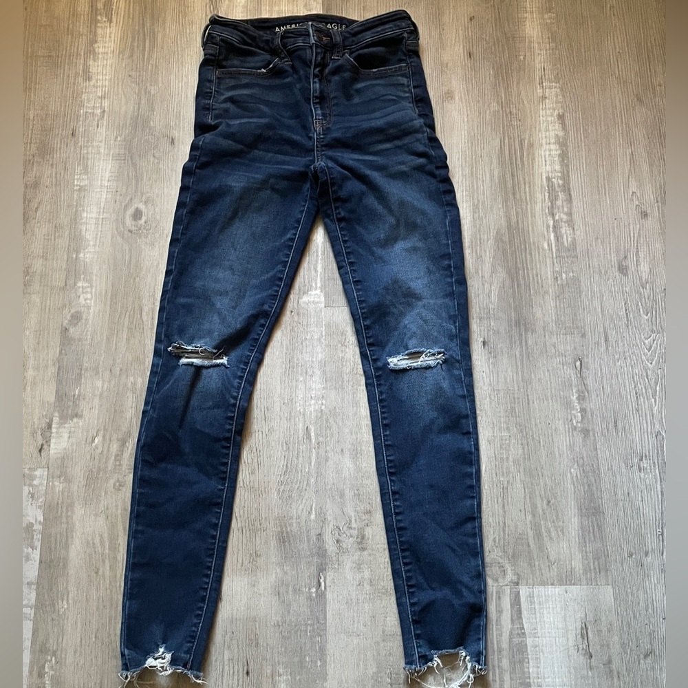 american eagle ripped skinny jeans